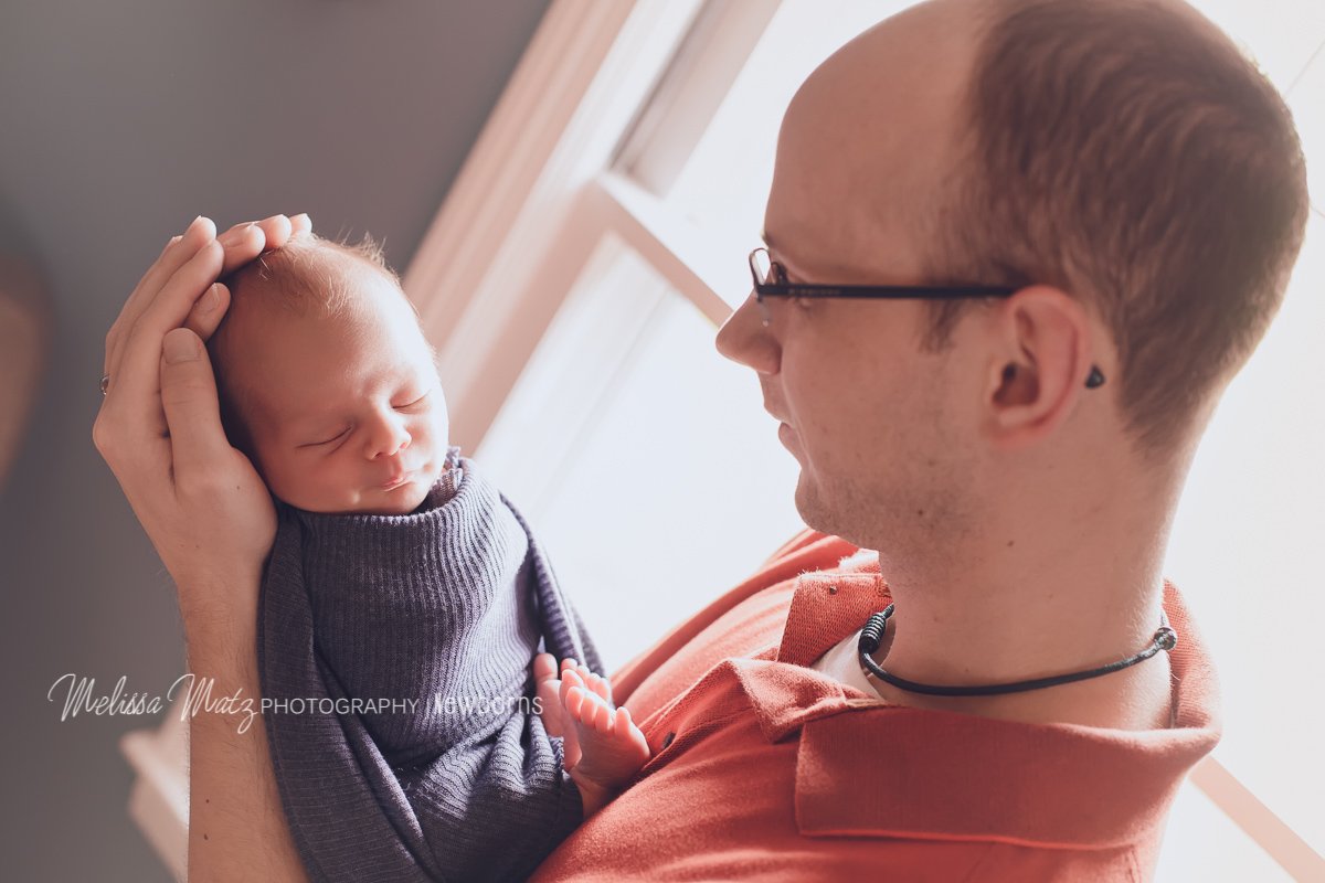 daddy and newborn baby boy photo session pics