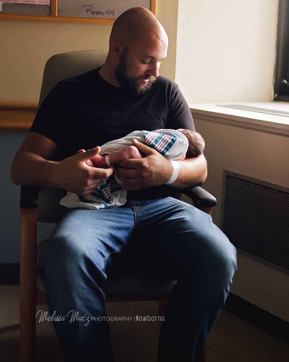 fresh-48-newborn-photo-session-hurley-medical-center