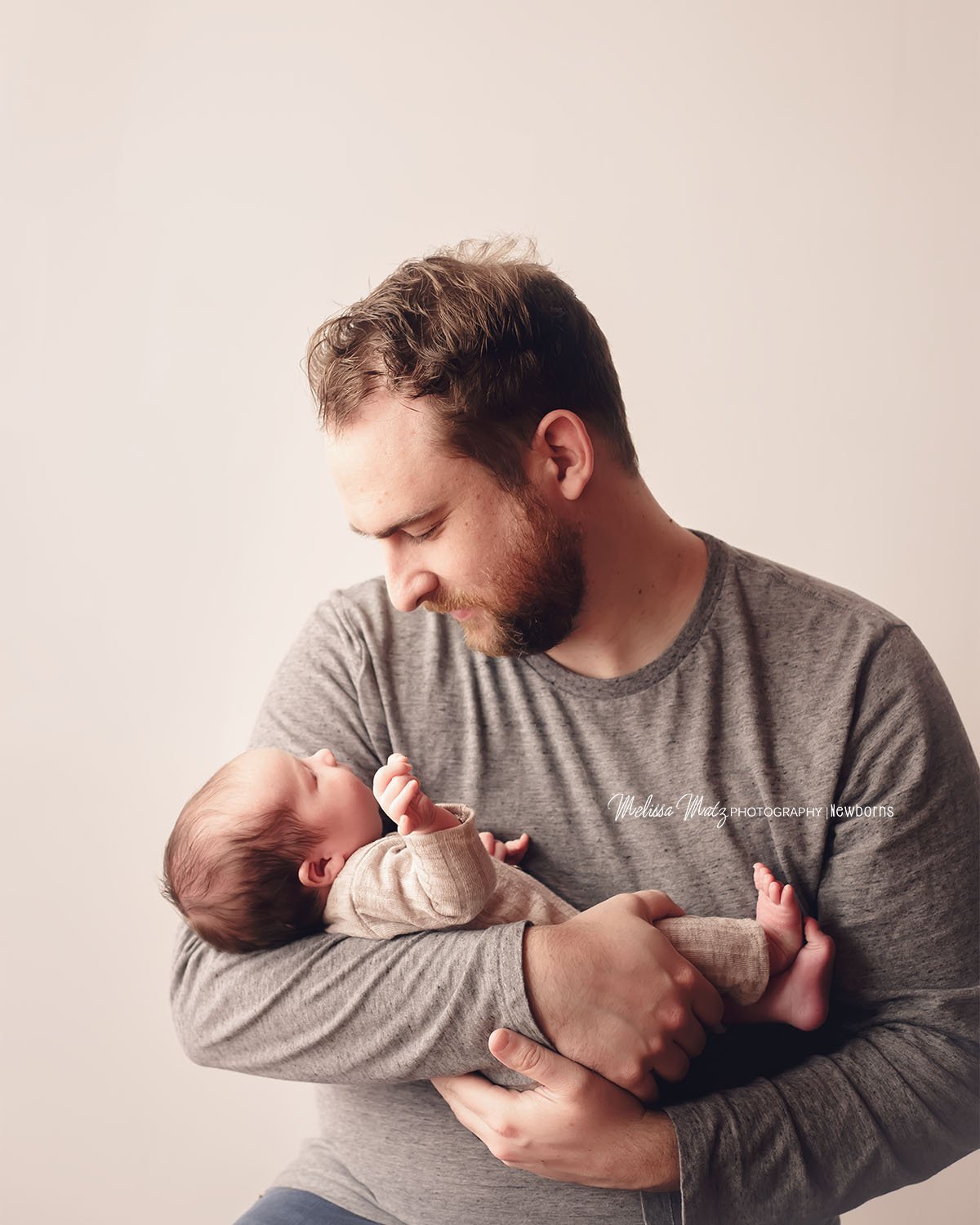 daddy-and-newborn-baby-boy-oakland-county-mi-newborn-photographer