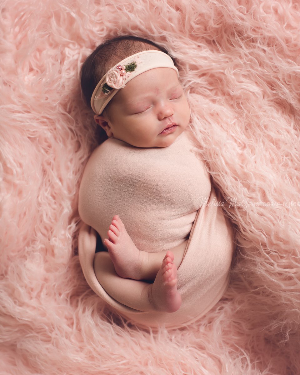 macomb-newborn-photographer-baby-girl-pink-headband