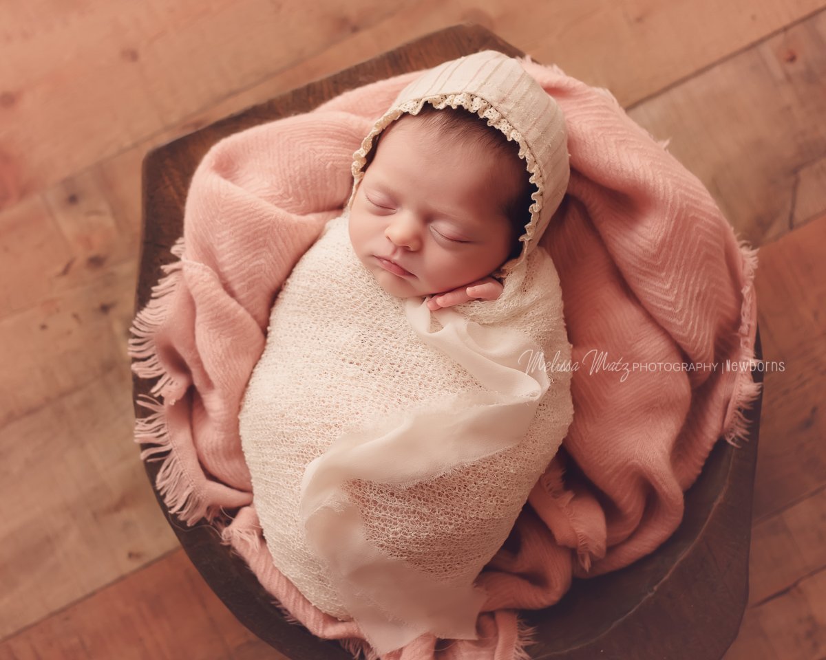 newborn-baby-girl-shelby-township-mi-newborn-photography
