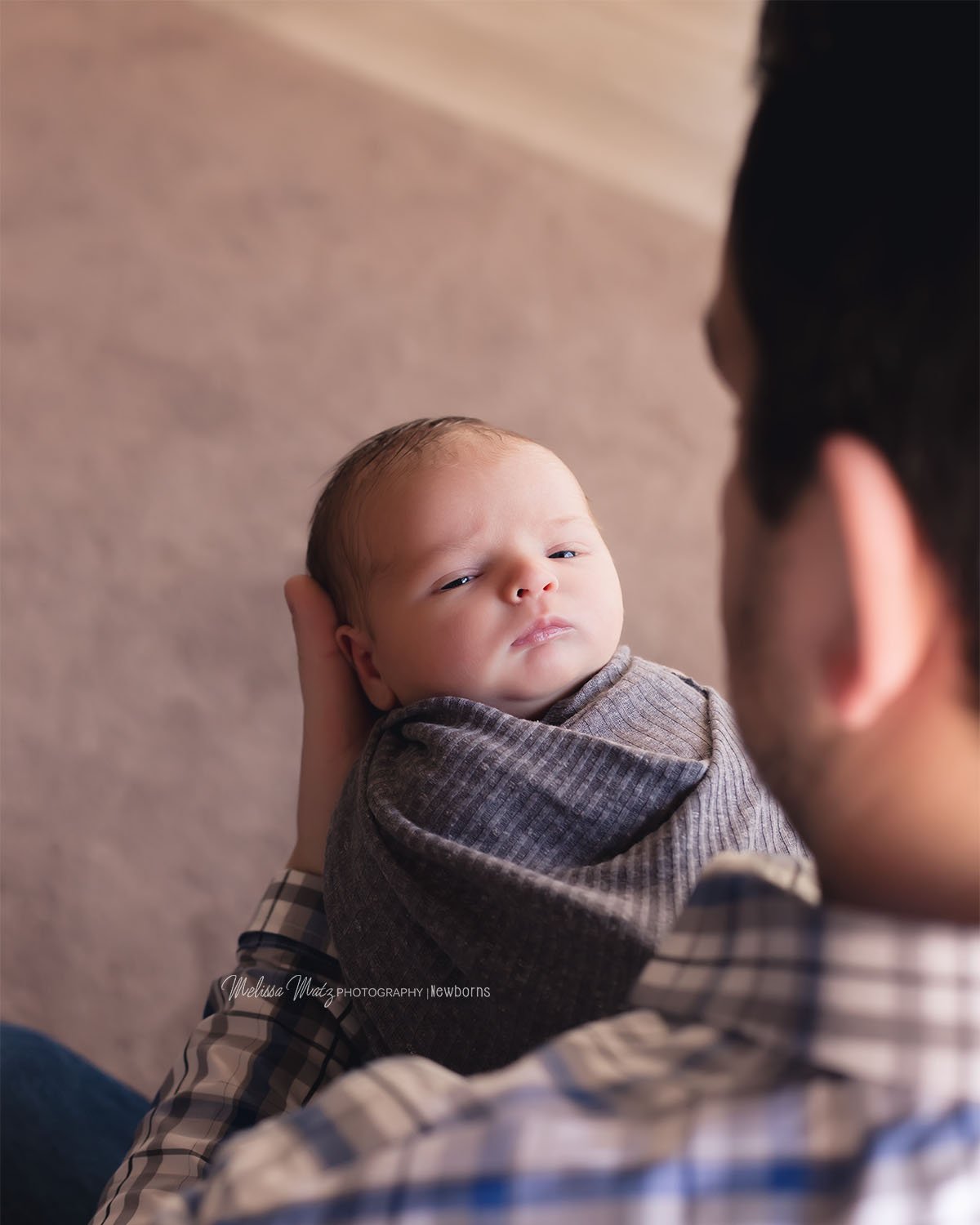 newborn-photos-with-dad-macomb-county-newborn-photographer