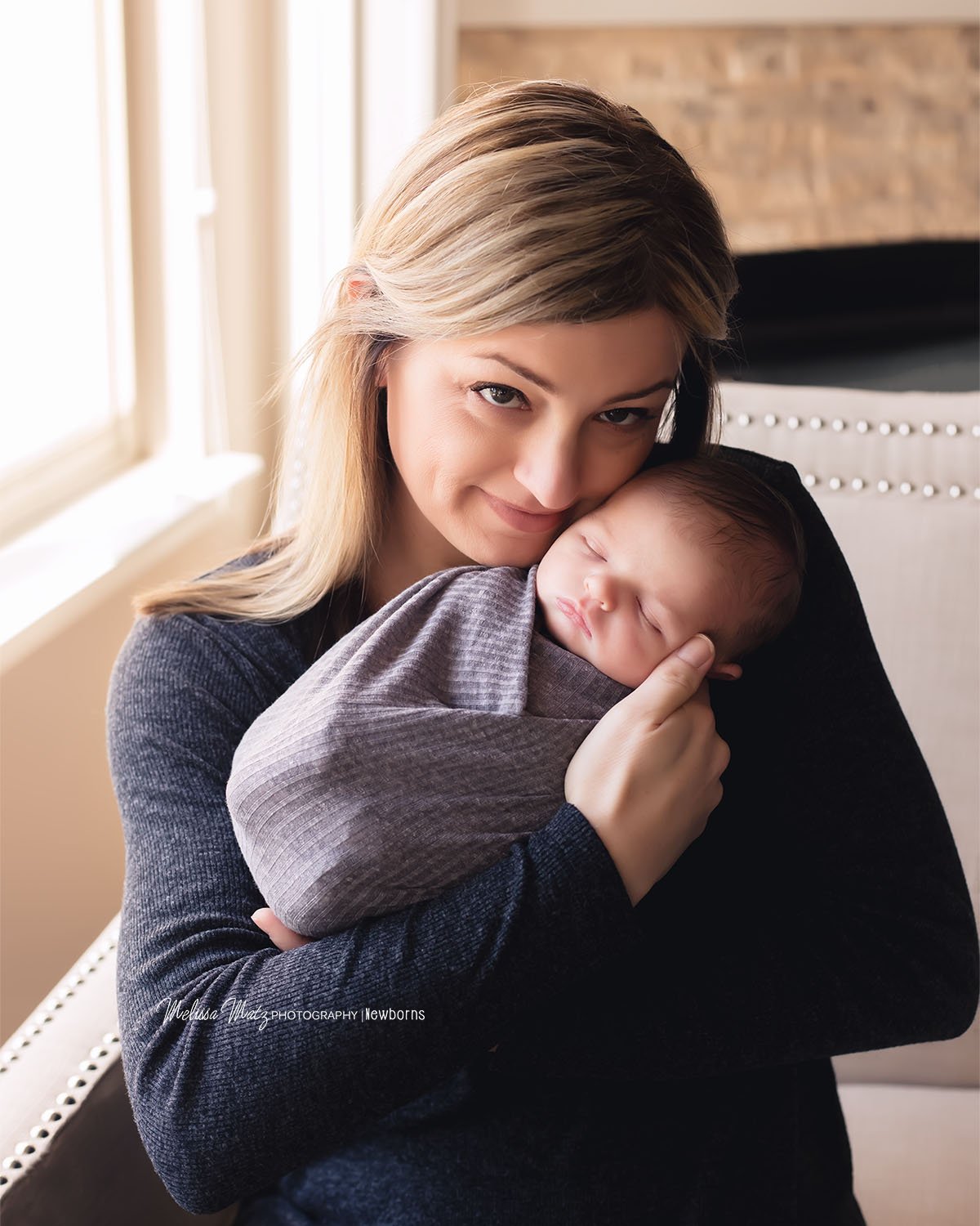 newborn-photos-with-mom-metro-detroit-newborn-photographer