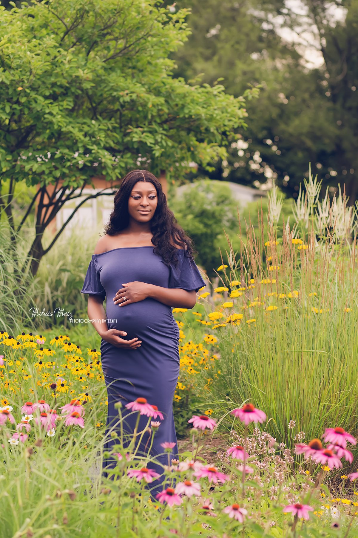garden-maternity-session-macomb-maternity-photographer-field-of-flowers