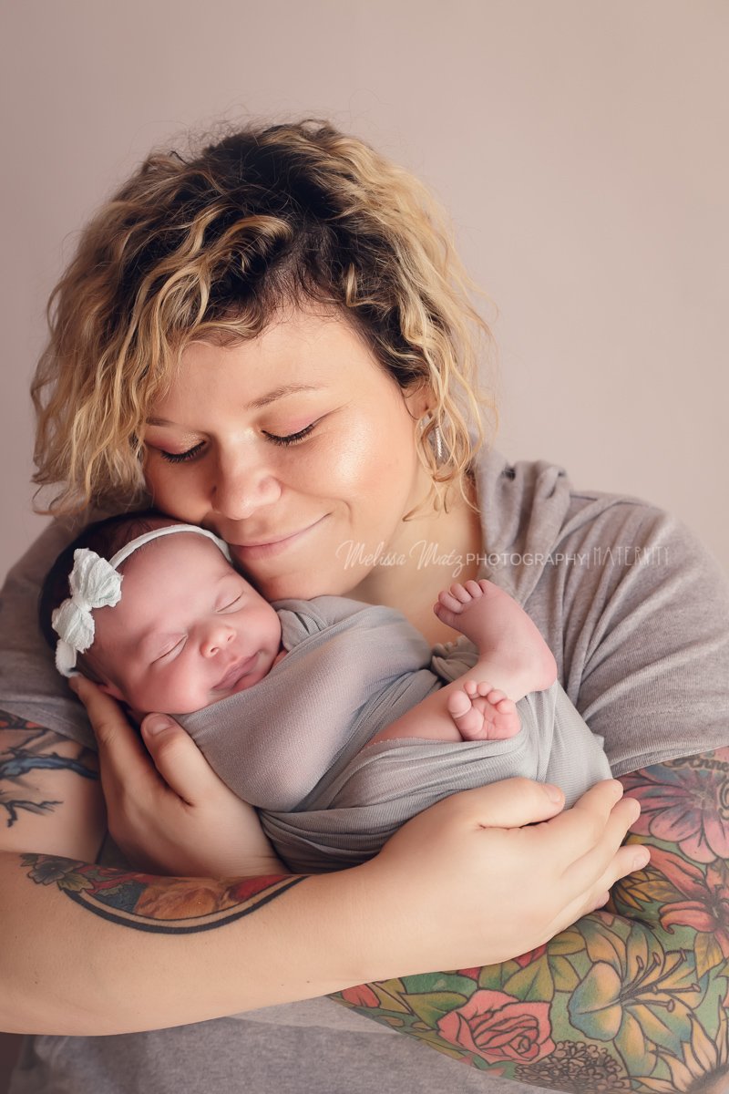 mama-and-her-baby-girl-macomb-county-newborn-photographer