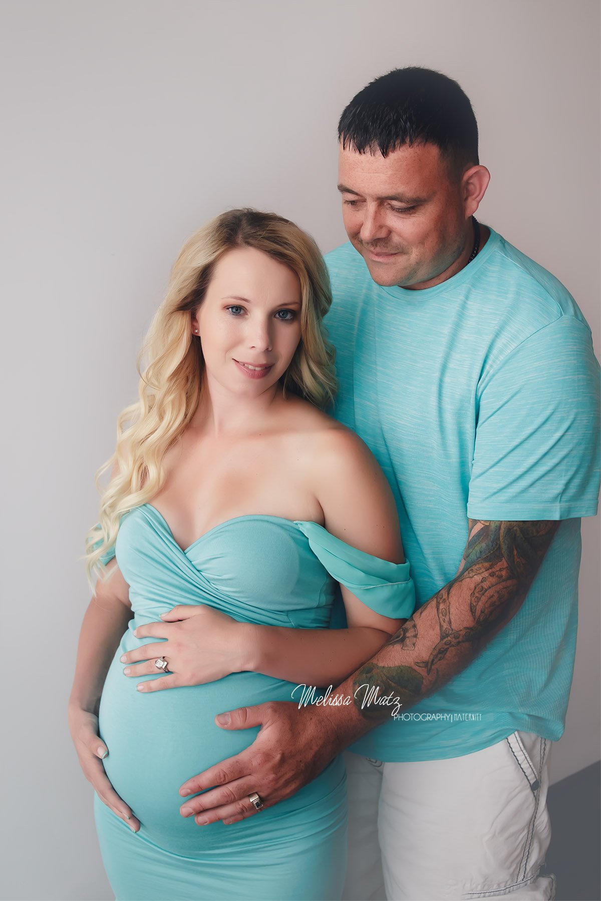 maternity-session-tiffany-blue-dress-macomb-county-newborn-photographer-couple