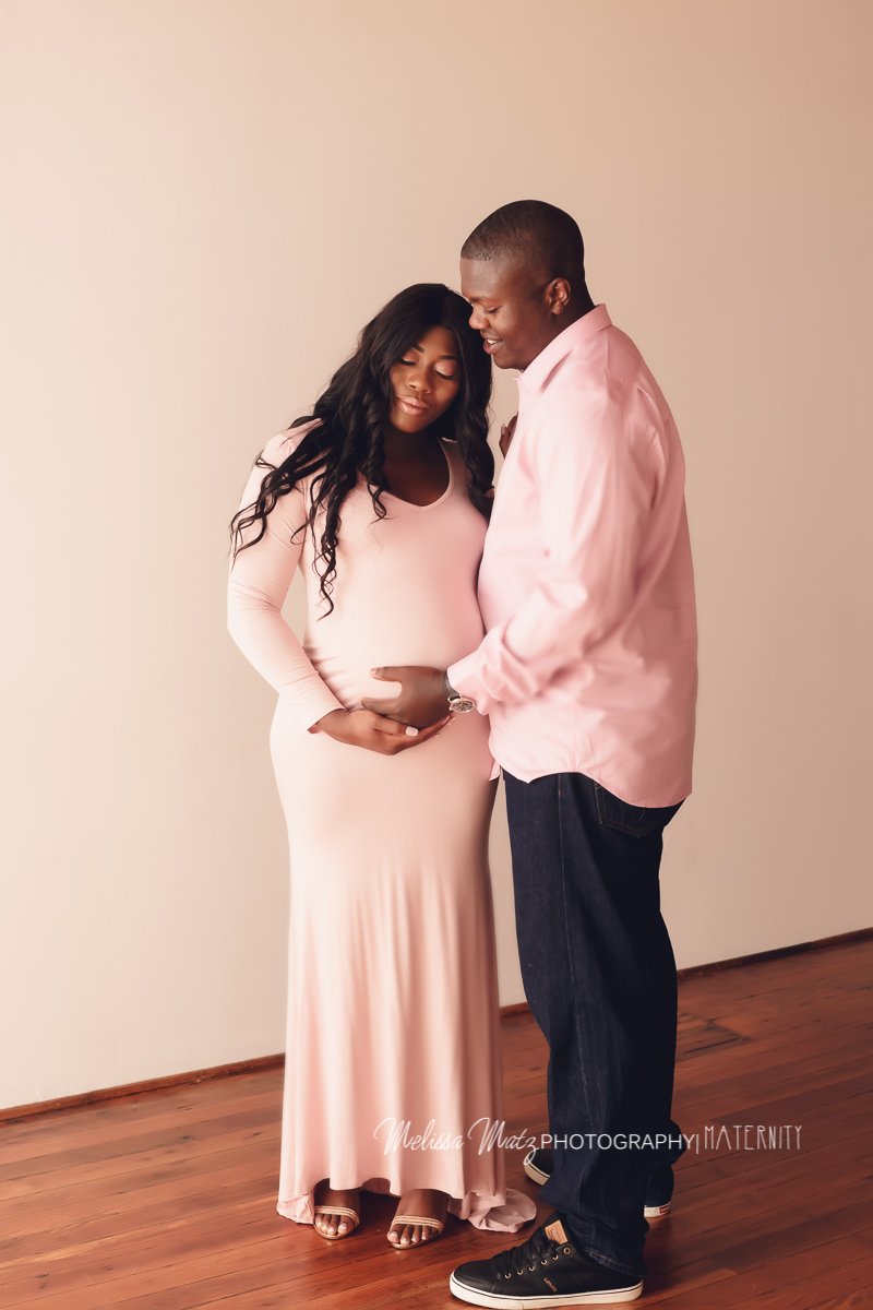 expecting-couple-macomb-maternity-photographer