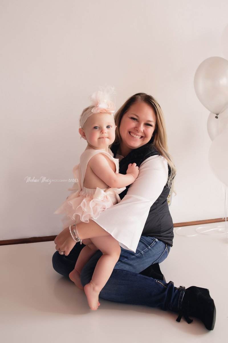 macomb county baby photographer one year photos with mom