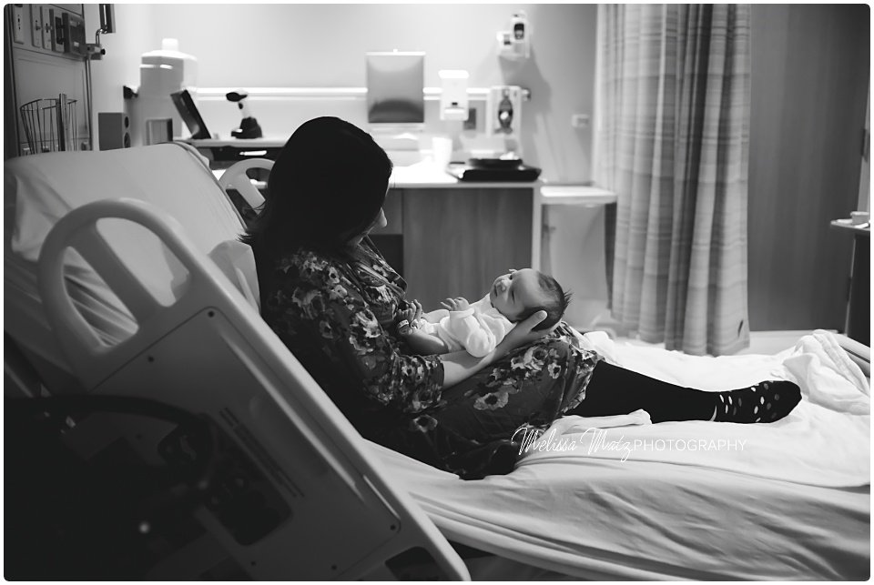 fresh48-newborn-photo-session-baby-pics-in-hospital-royal-oak-beaumont-mama-and-baby-macomb-county-baby-photos